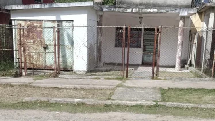 Vivienda de 3 habitaciones en Los Pinos, Arroyo Naranjo