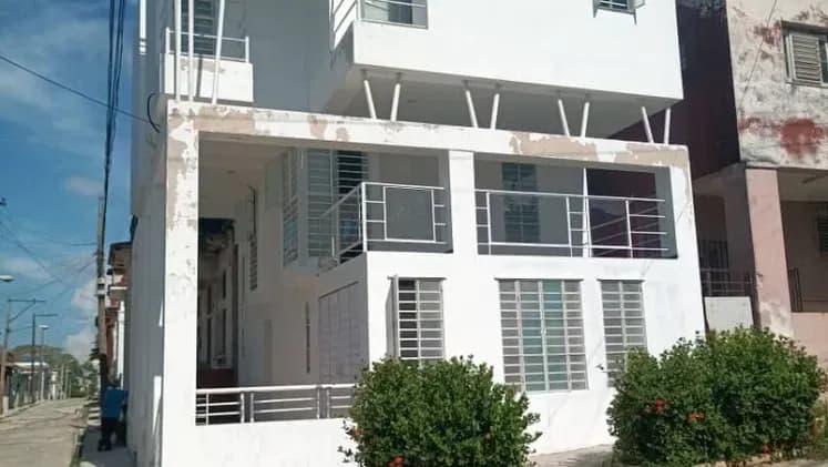 Vivienda de 3 habitaciones en Santos Suárez, Diez de Octubre